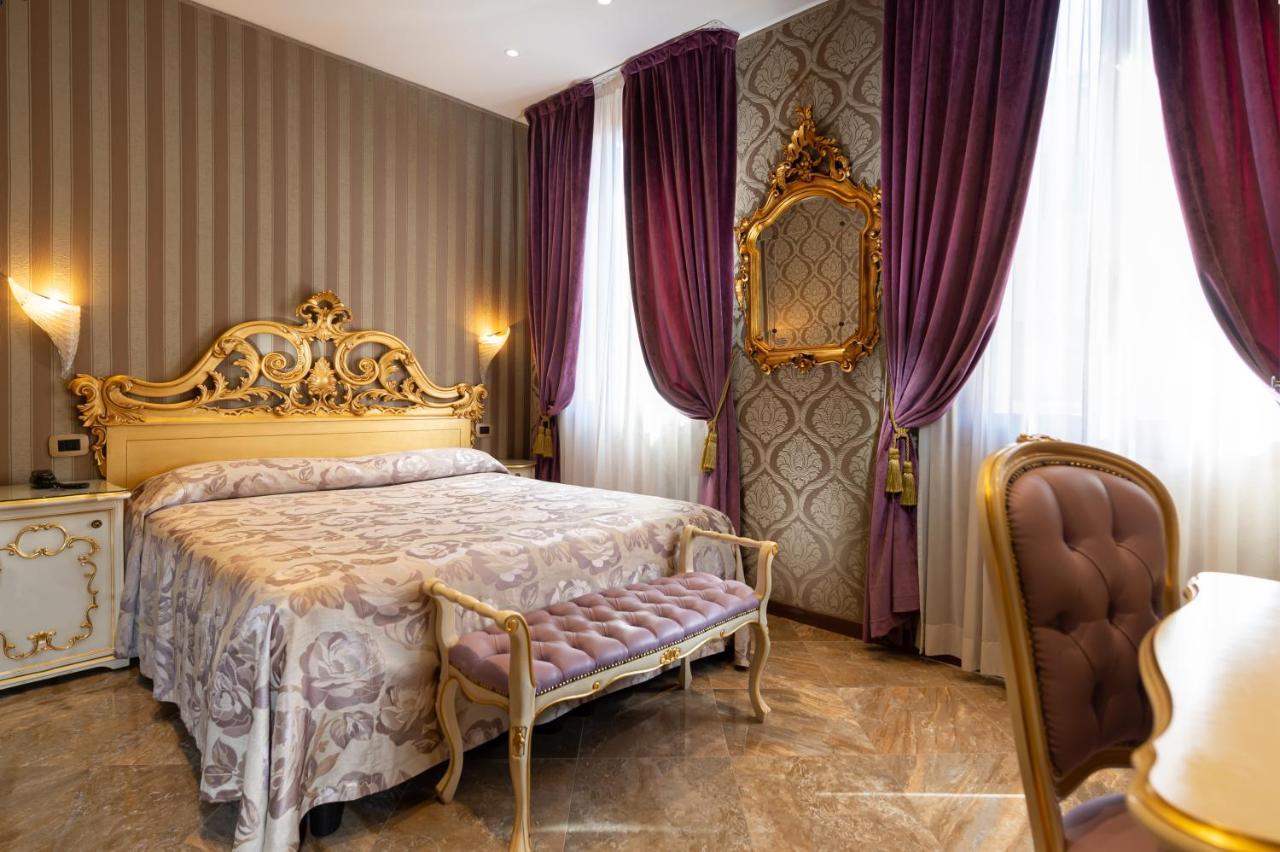 Romantisch übernachten: 9 Top-Hotels im Stadtzentrum Venedig